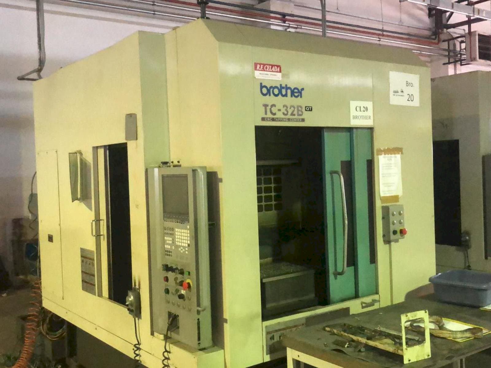Vooraanzicht  van Brother TC 32B  machine