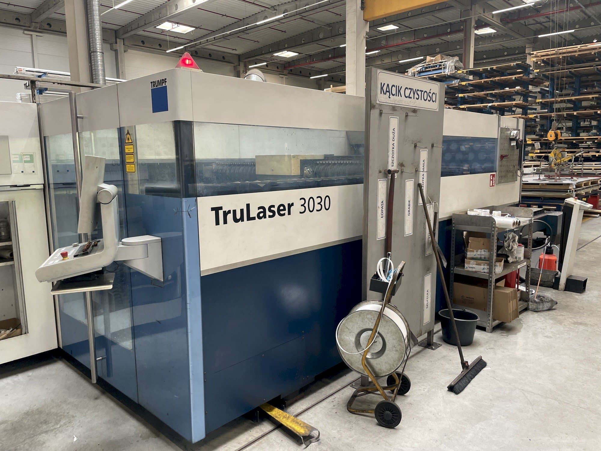 Vooraanzicht  van Trumpf TruLaser 3030  machine