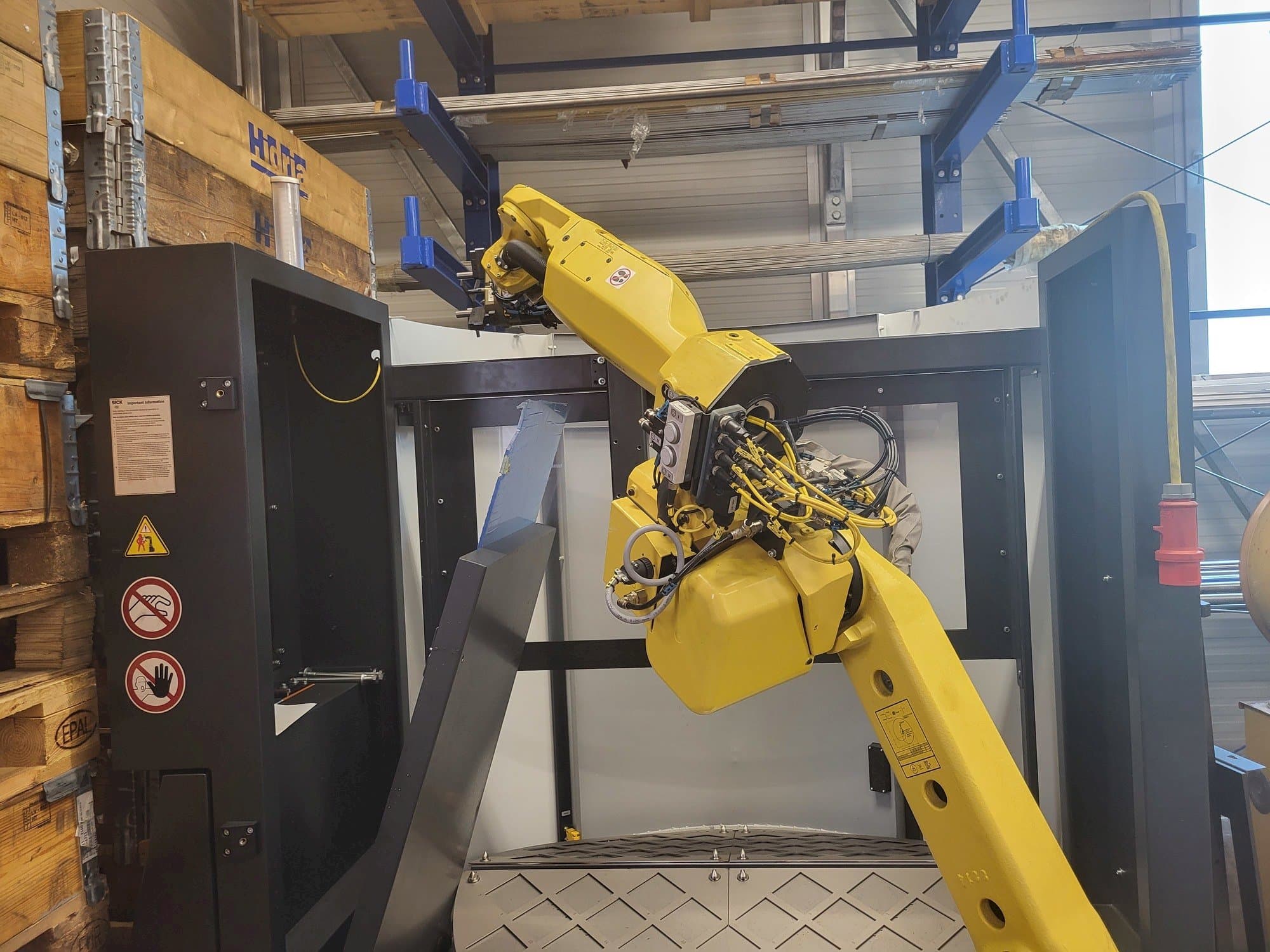 Vooraanzicht  van HALTER Load Assistant U-20  machine