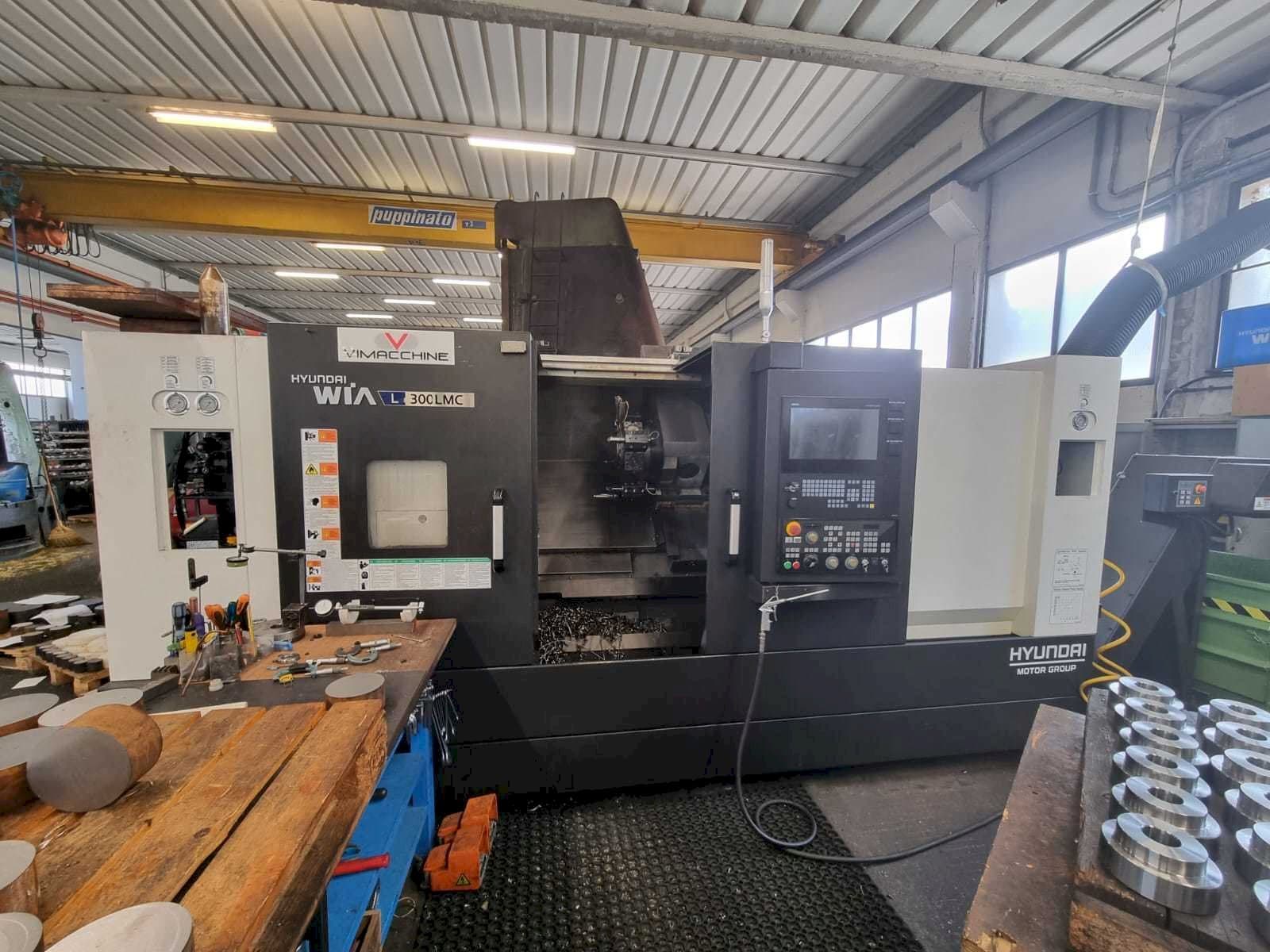 Vooraanzicht  van Hyundai Wia L300 LMC  machine