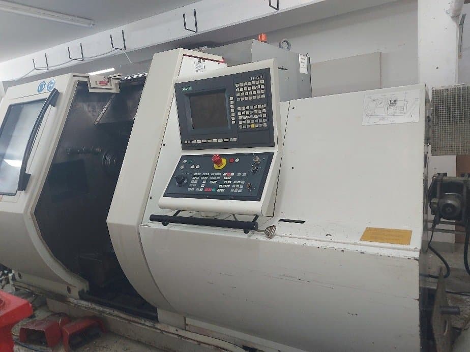 Vooraanzicht  van Gildemeister MF Twin 65  machine