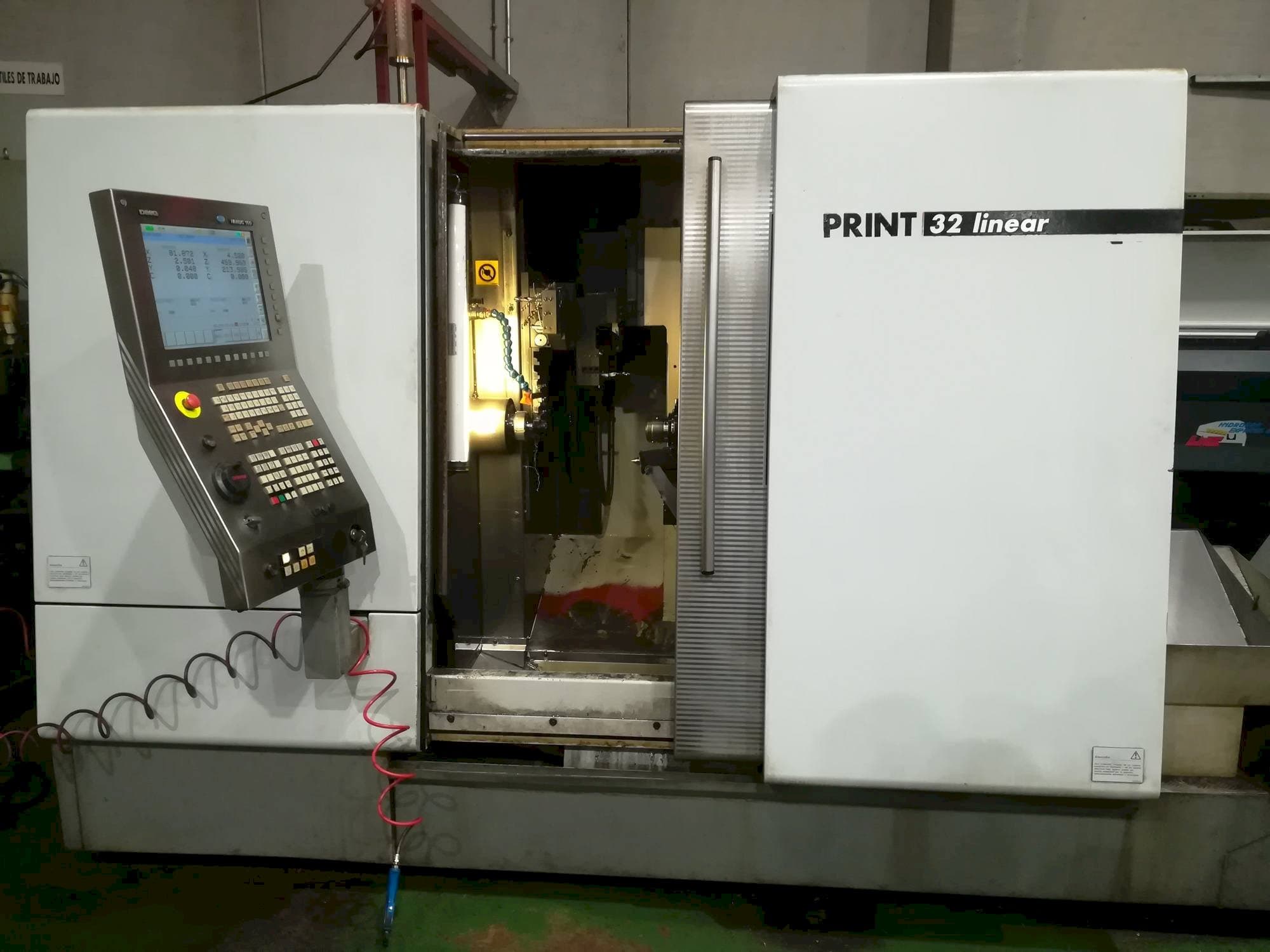 Vooraanzicht  van Gildemeister Sprint 32 linear  machine