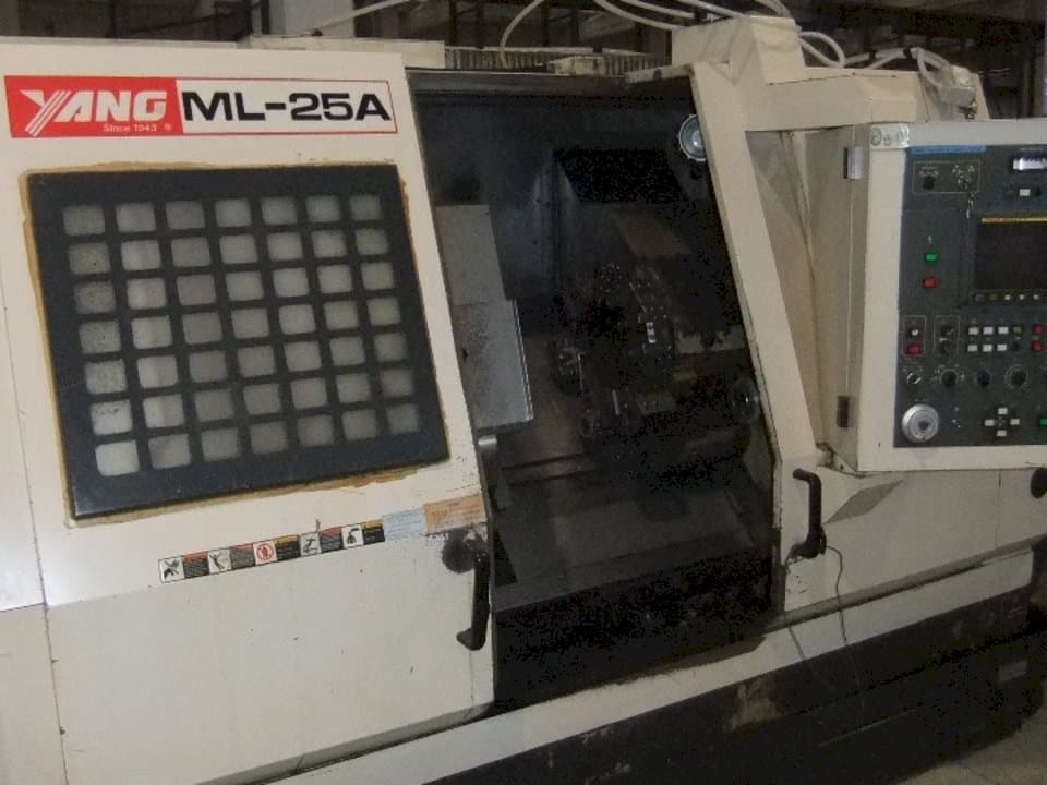 Vooraanzicht  van Yang ML 25A  machine