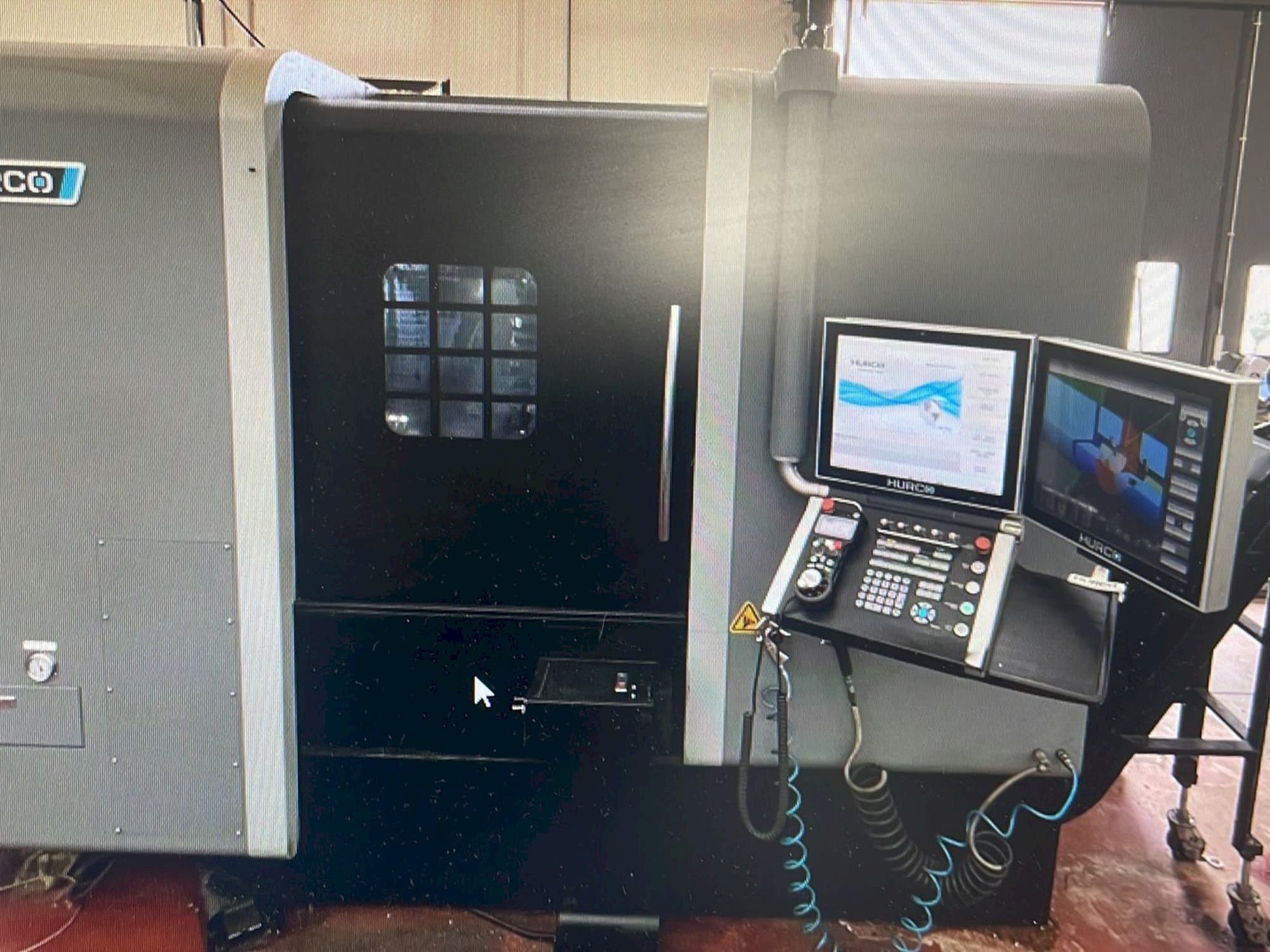 Vooraanzicht  van Hurco TMX8MYSi  machine