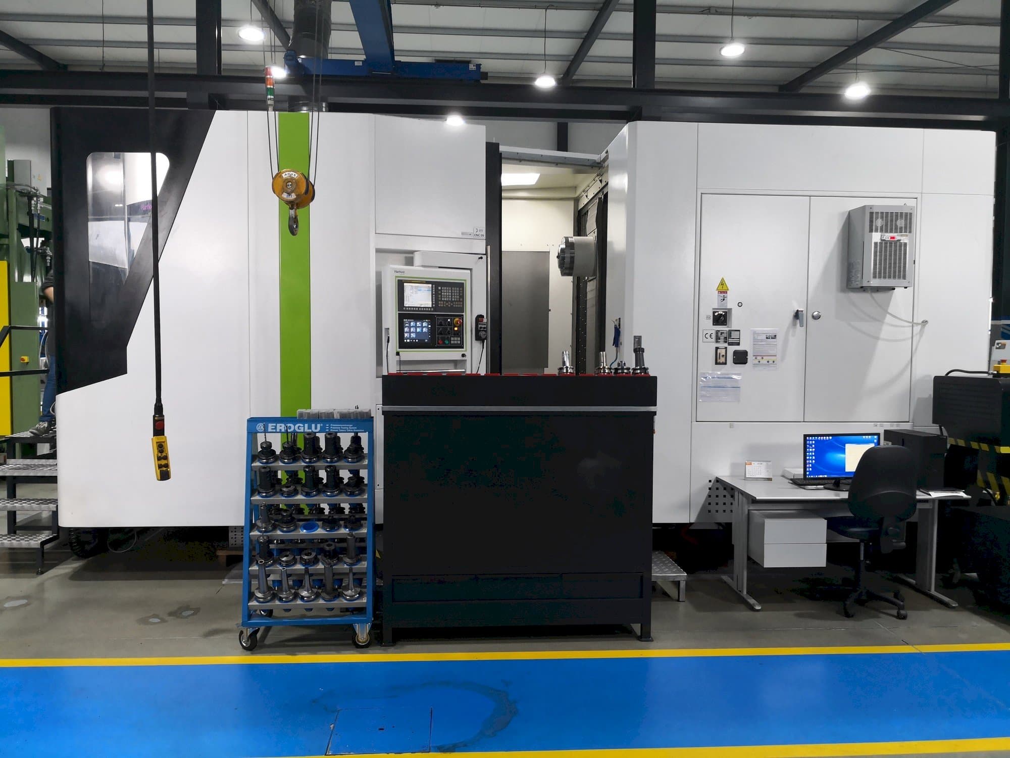 Vooraanzicht  van Hartford HMC-10  machine