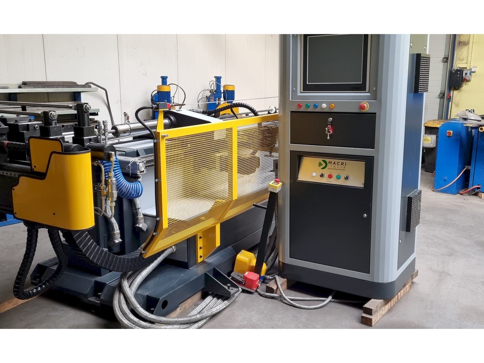 Vooraanzicht  van MACRI ITALIA PROVAR 6-45 U-D  machine