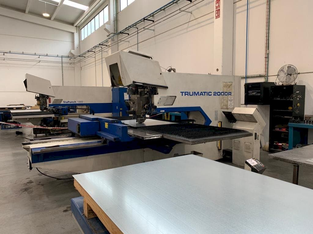 Vooraanzicht  van Trumpf Trumatic 2000 R  machine