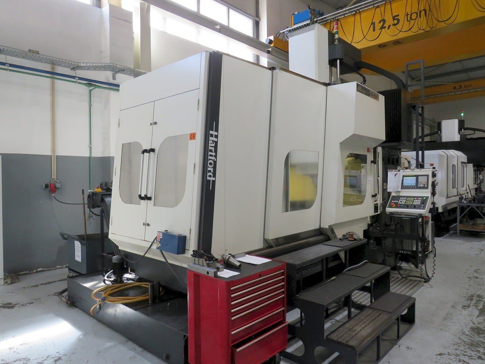 Vooraanzicht  van Hartford HEP 2150  machine