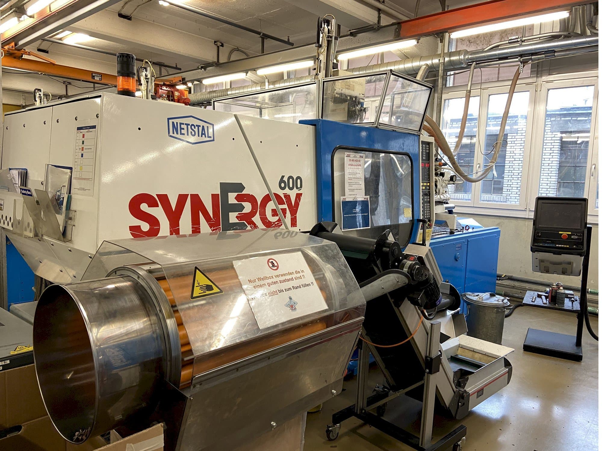 Vooraanzicht  van Netstal SYNERGY 600-60  machine