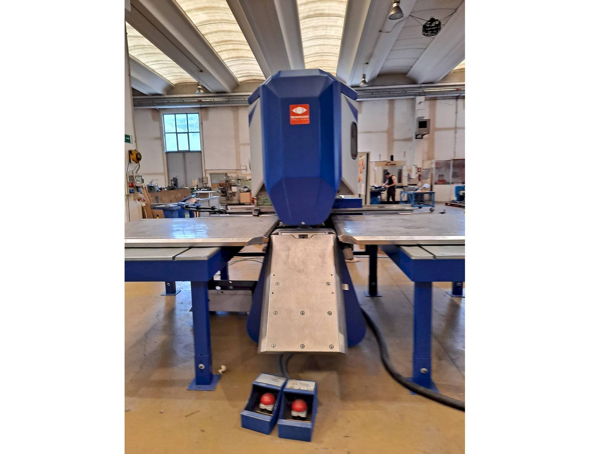 Vooraanzicht  van TECHNOLOGY Tecnotransfer 15sr 1500/2000  machine