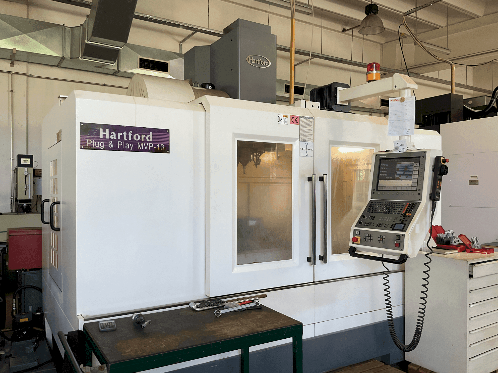Vooraanzicht  van HARTFORD MVP-13  machine