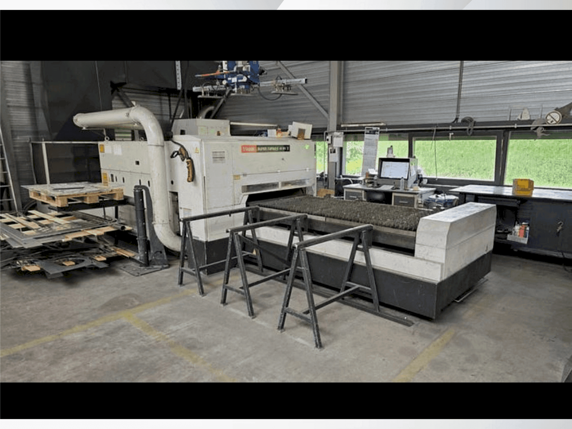 Vooraanzicht  van Mazak Super Turbo-X 48 MK II  machine