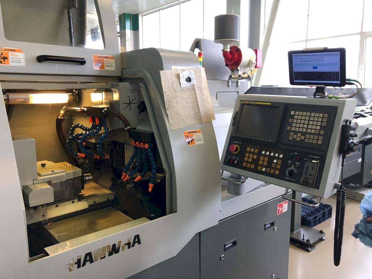 Vooraanzicht  van Hanwha XD20H  machine