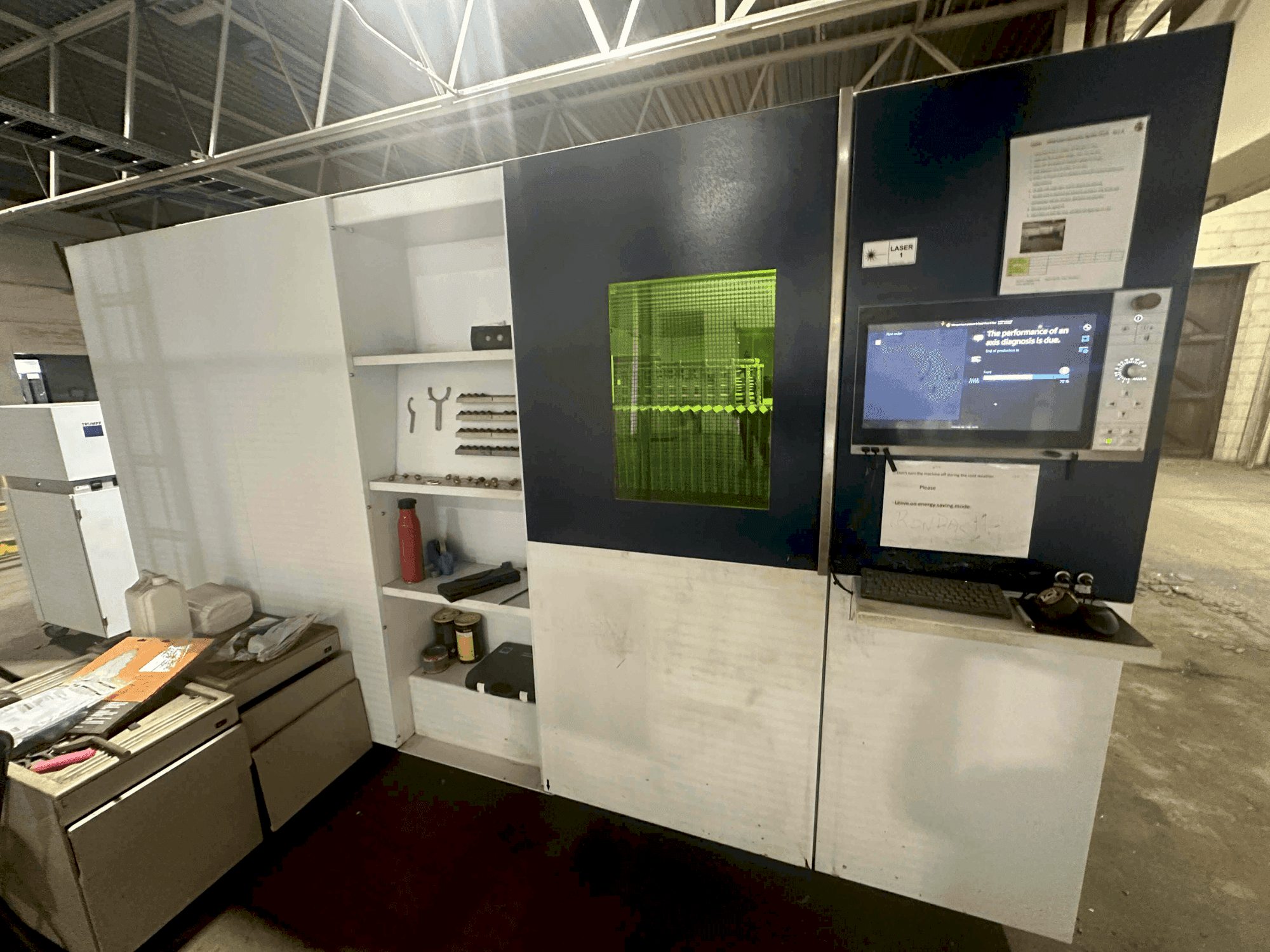 Vooraanzicht  van TRUMPF Trulaser 1040 Fiber  machine