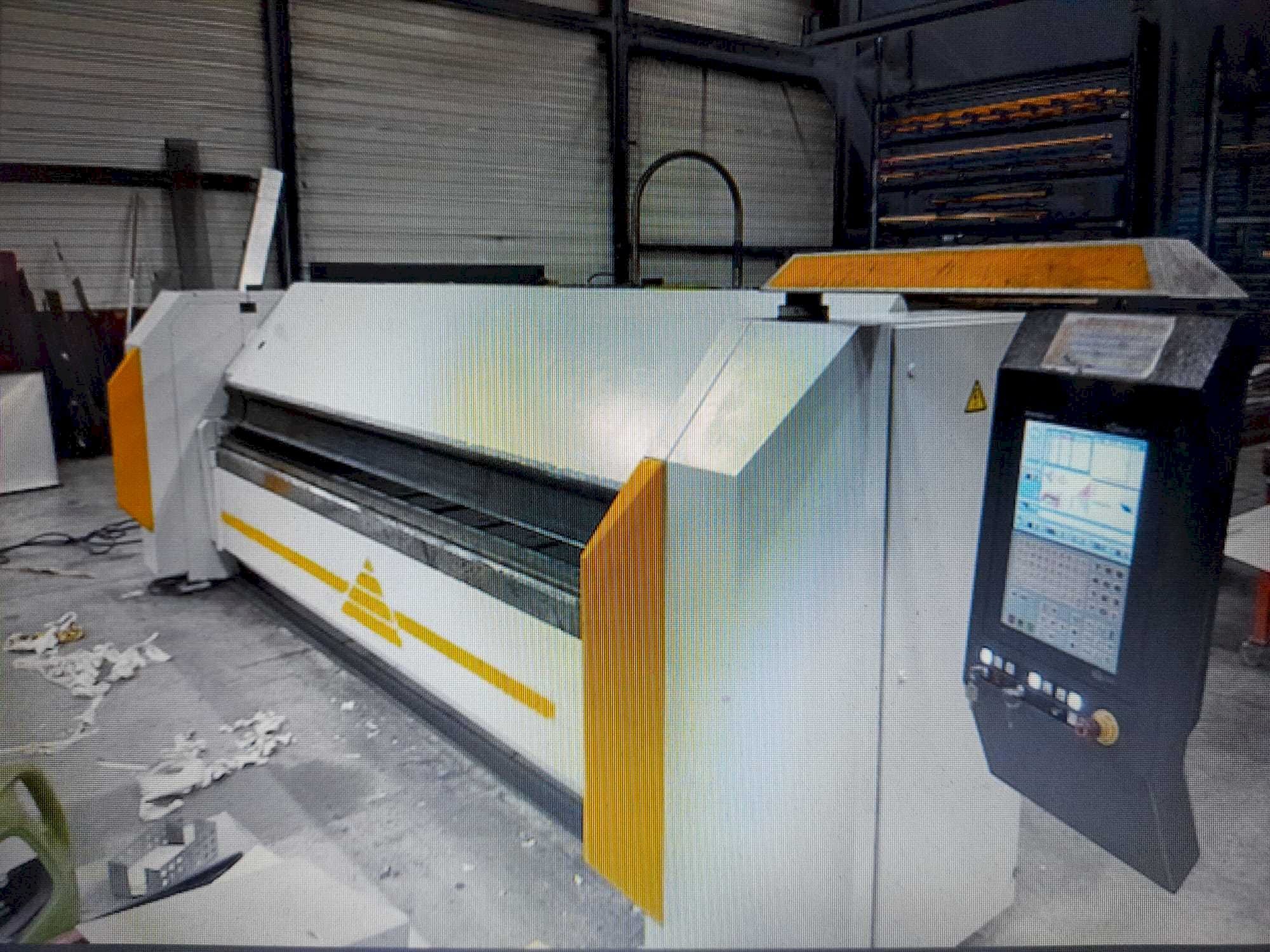 Vooraanzicht  van RAS 73.40 flexibend  machine