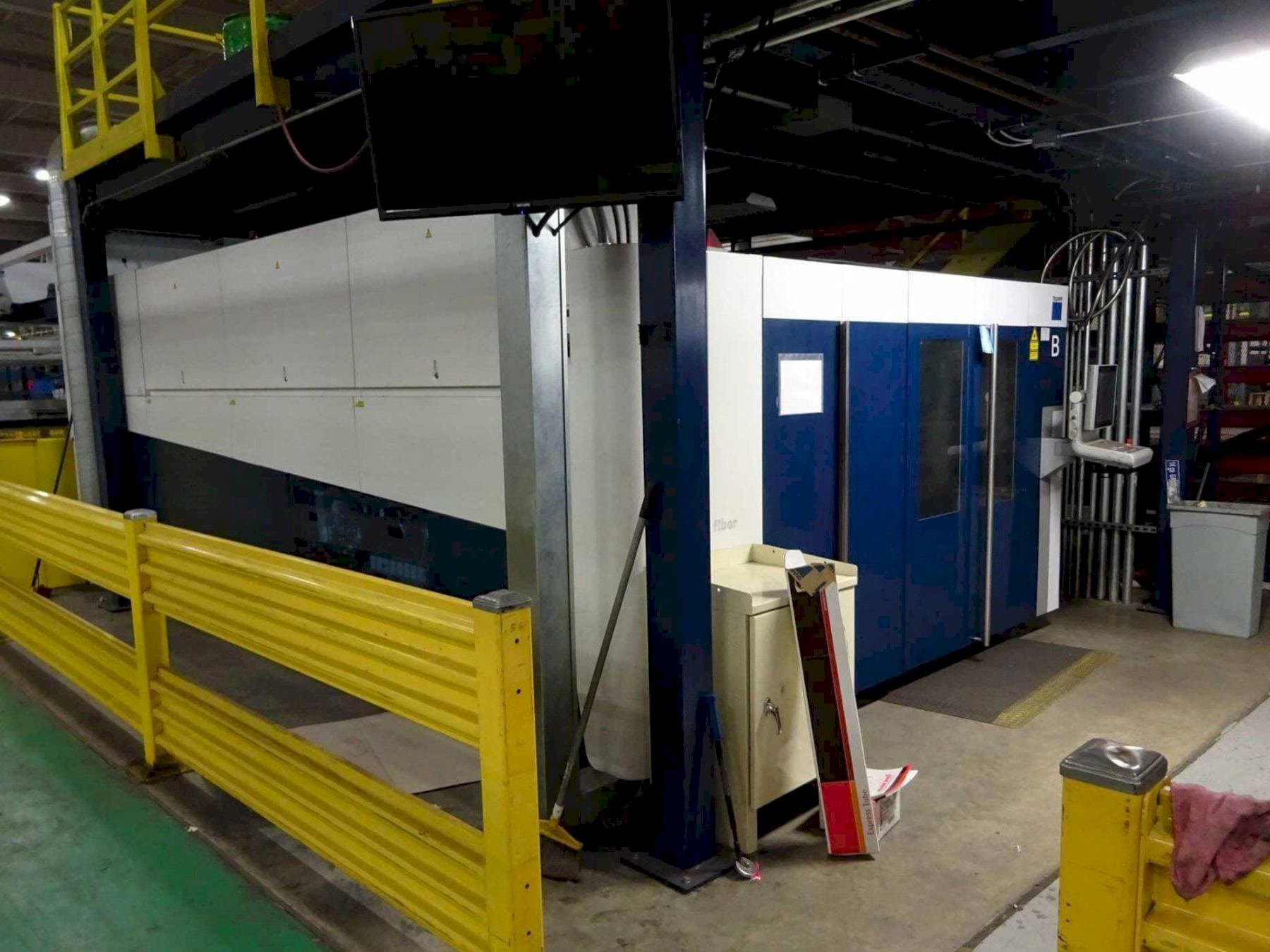 Vooraanzicht  van Trumpf TruLaser 5040 Fiber  machine