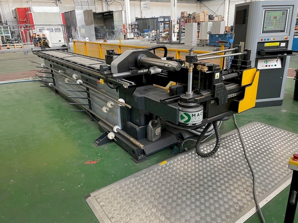 Vooraanzicht  van Macri Italia Provar 65 UD-6  machine