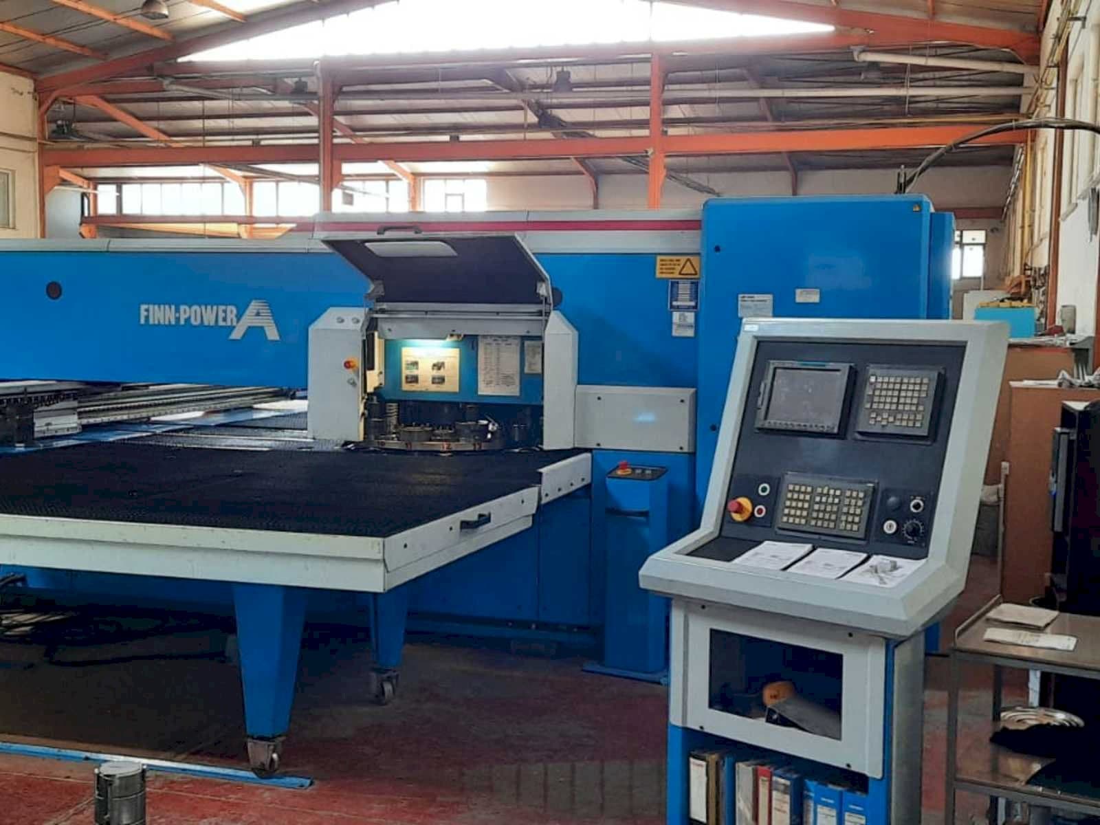 Vooraanzicht  van Finn-Power A525F  machine