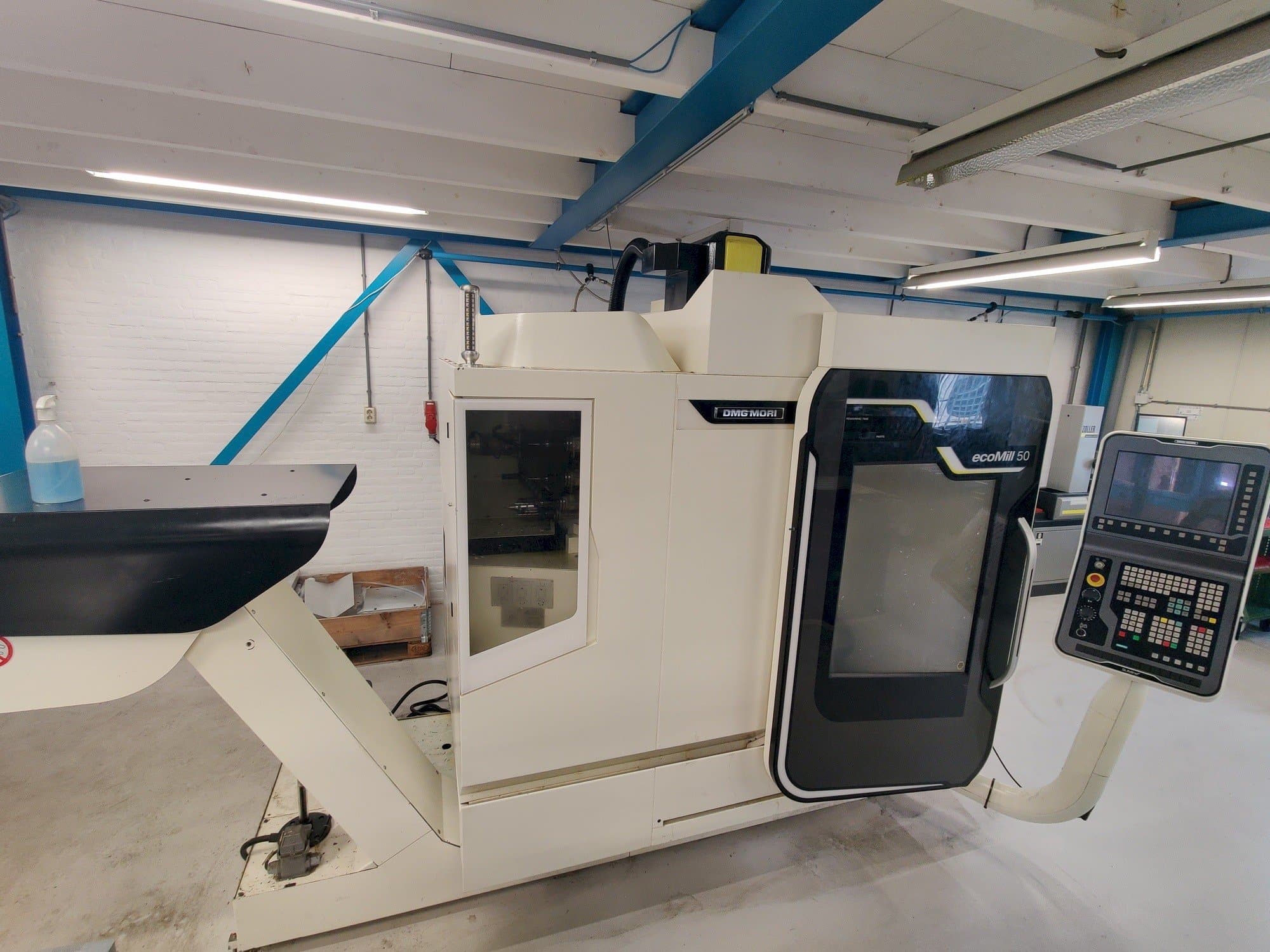 Vooraanzicht  van DMG MORI DMU 50 ecoline  machine