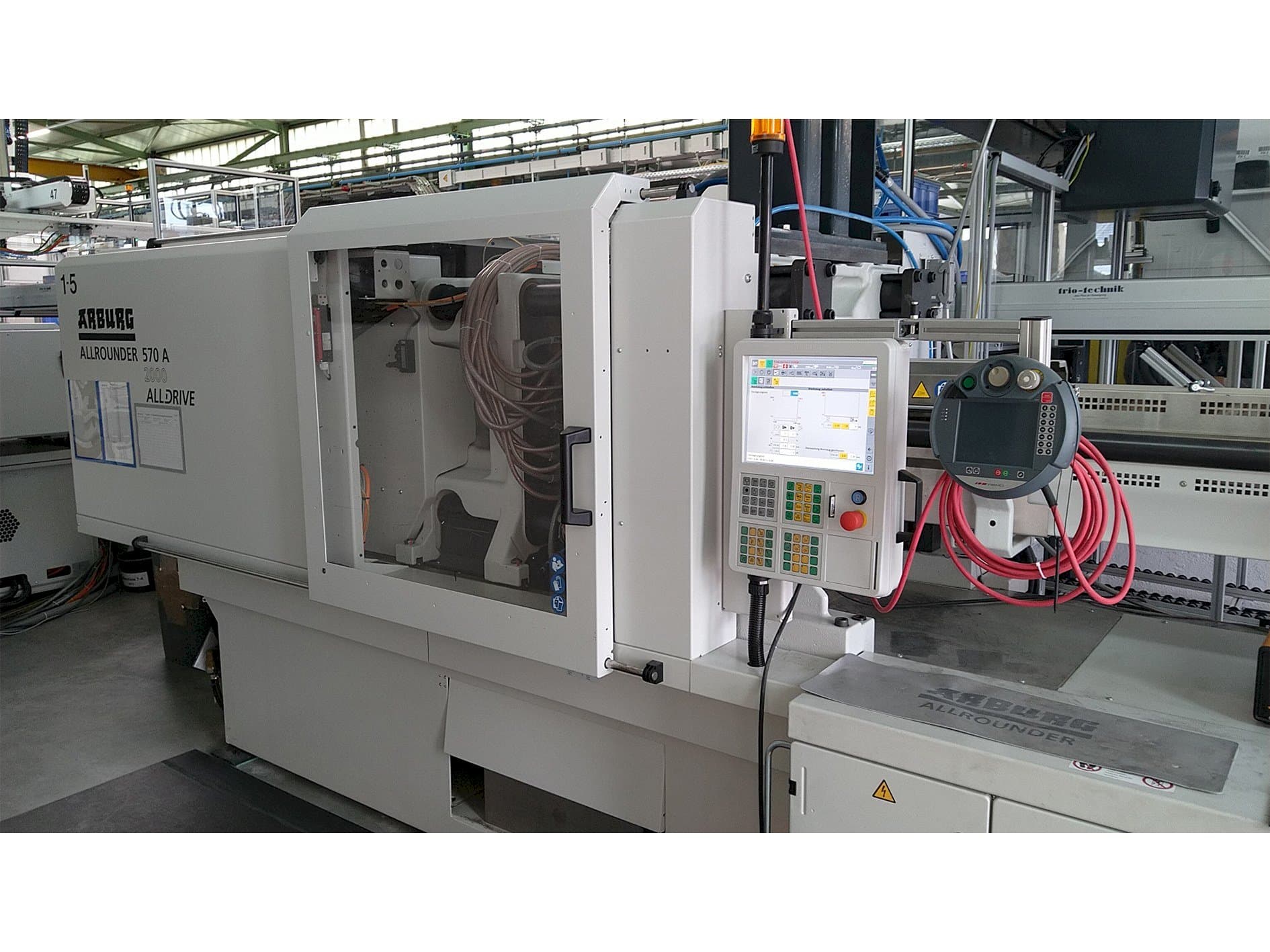 Vooraanzicht  van Arburg Allrounder 570 A 2000-800 ALLDRIVE  machine