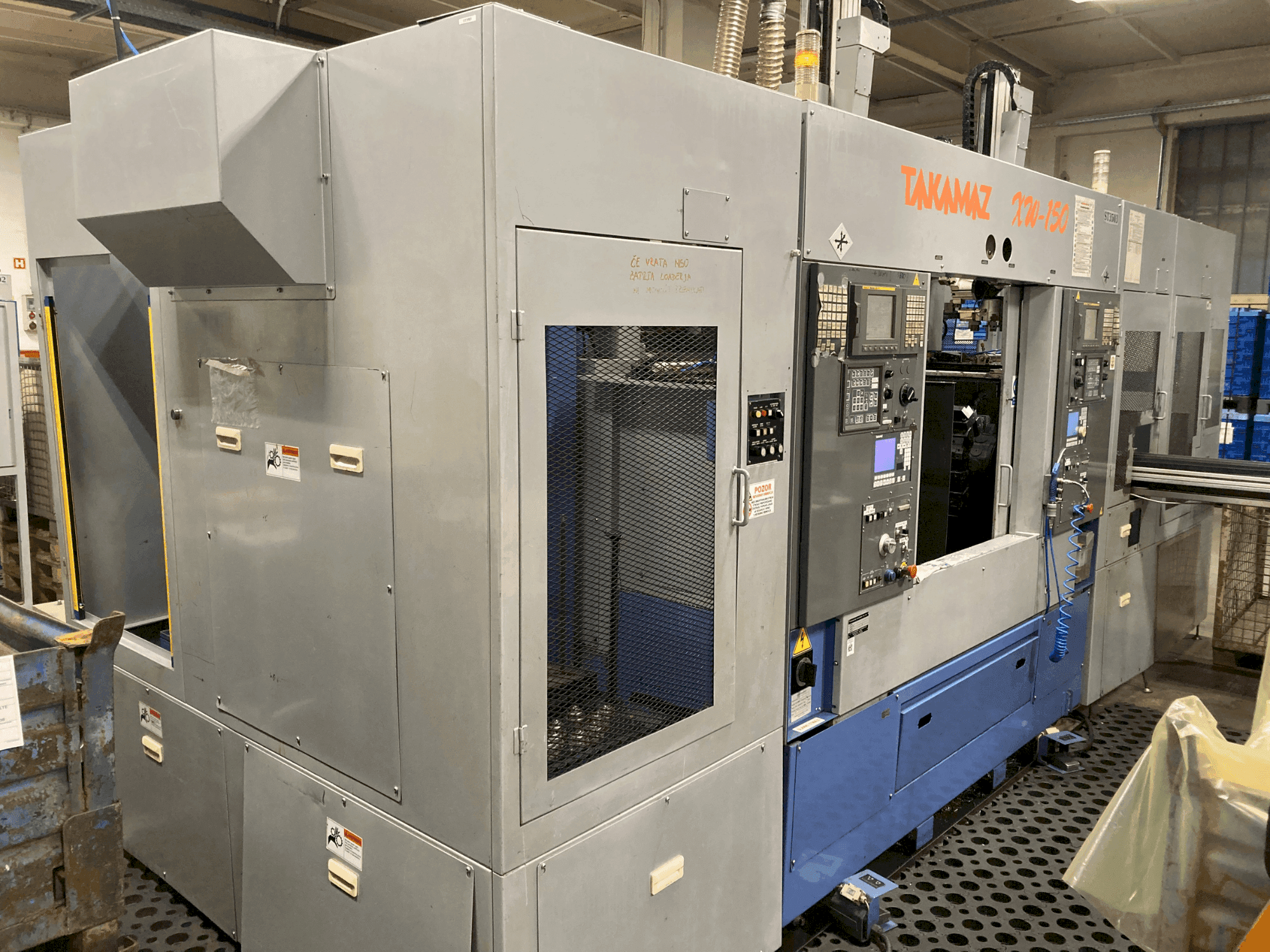 Vooraanzicht  van Takamaz XW-150  machine