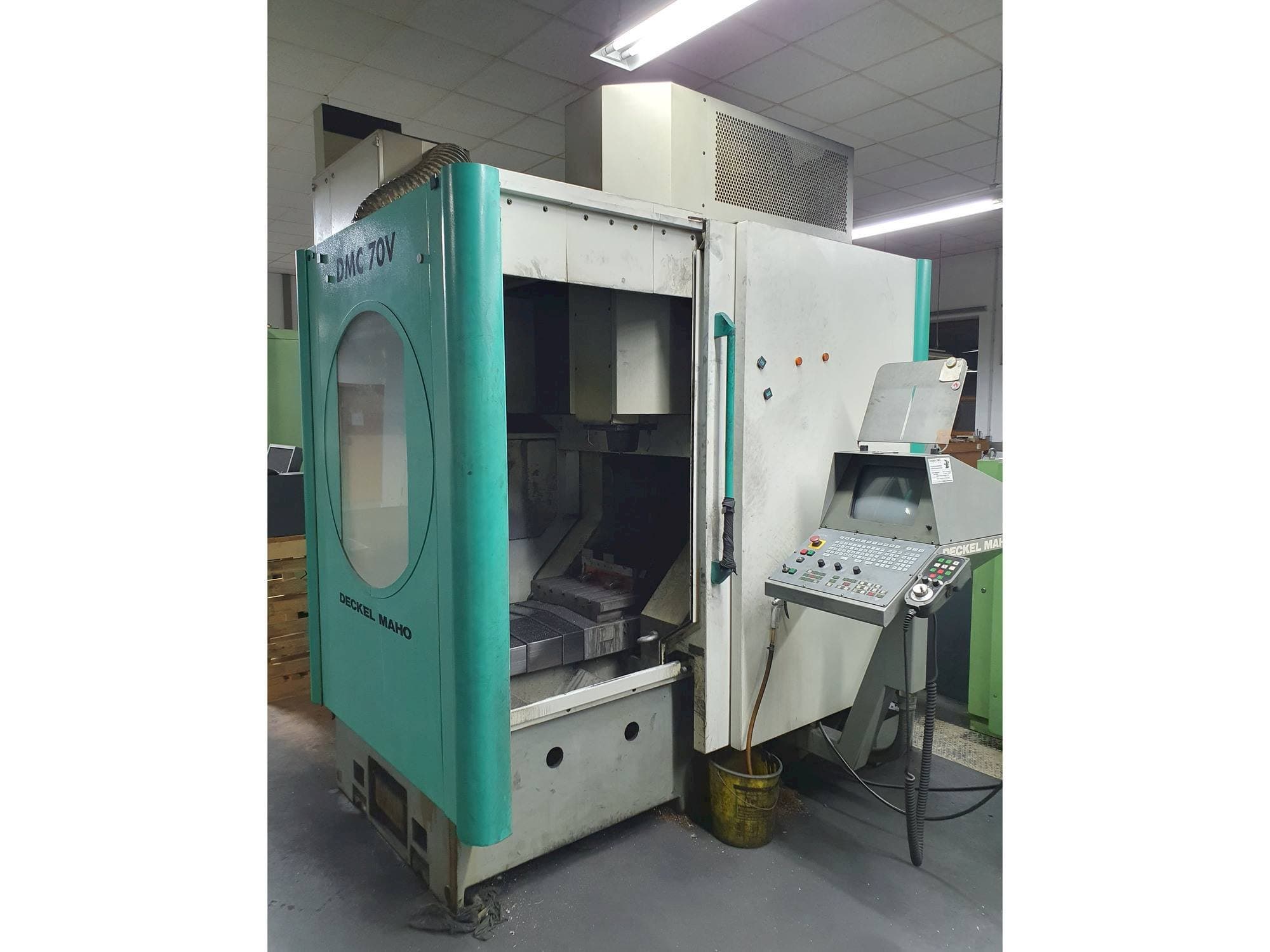 Vooraanzicht  van DMG DMC 70 V  machine