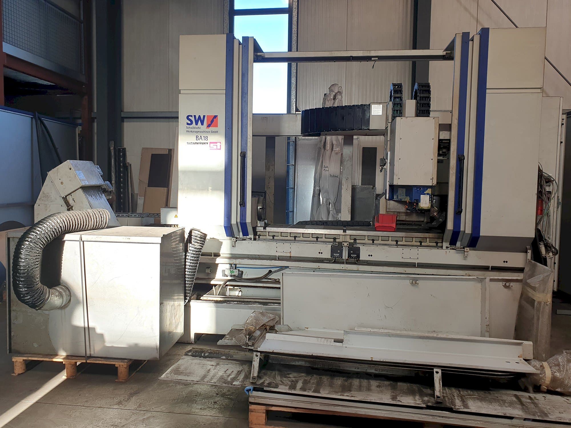 Vooraanzicht  van Schwäbische Werkzeugmaschinen BA 18 machine