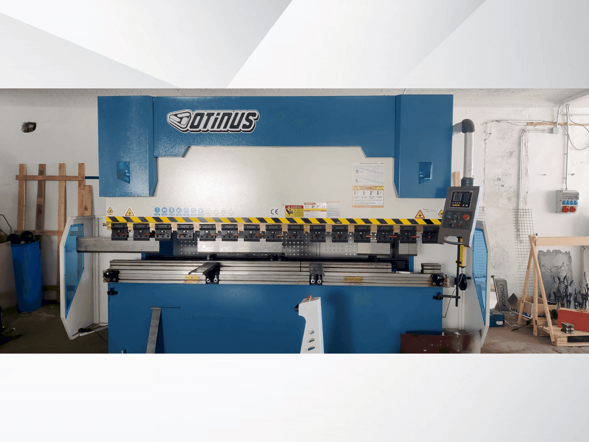 Vooraanzicht  van OTINUS 2312N  machine