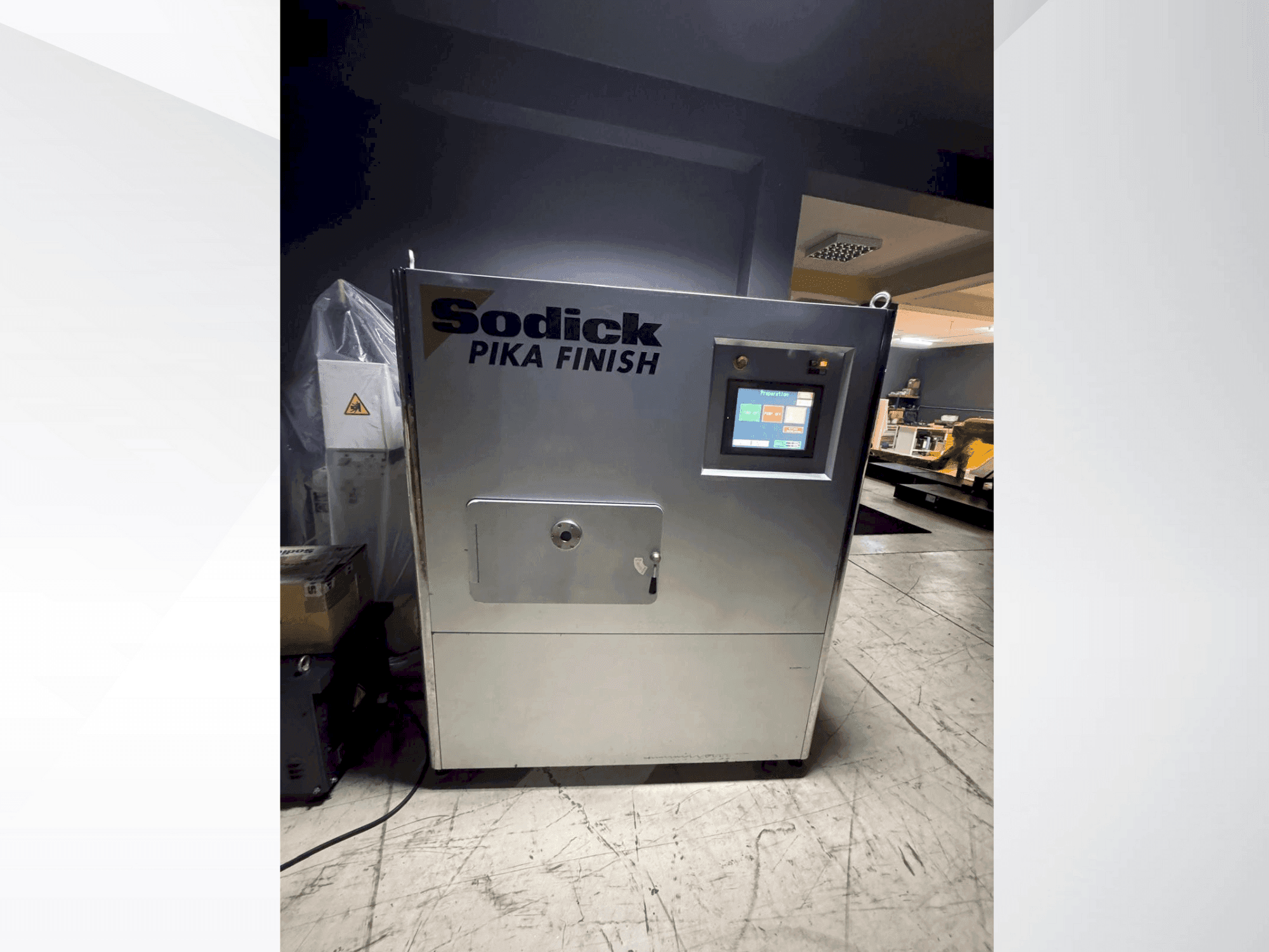 Vooraanzicht  van Sodick Picka PF-32A  machine