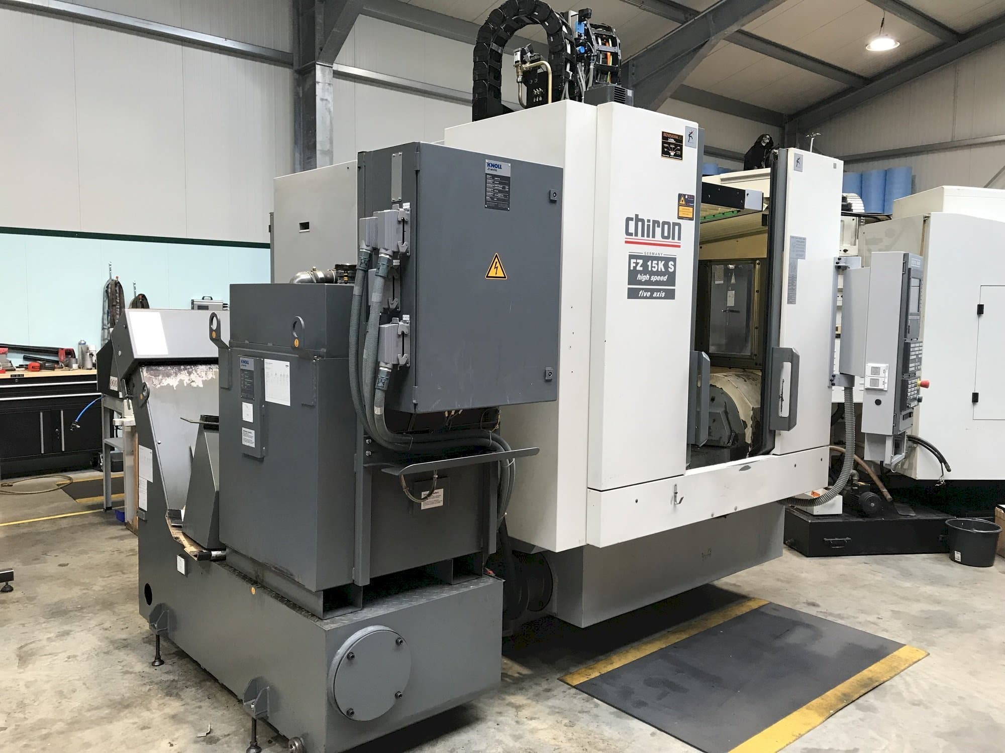 Vooraanzicht  van CHIRON FZ15 KS  machine