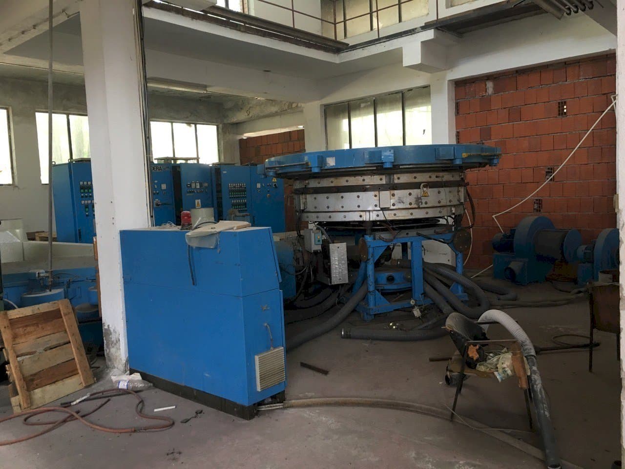 Vooraanzicht  van BANDERA Blow Film Extruder  machine