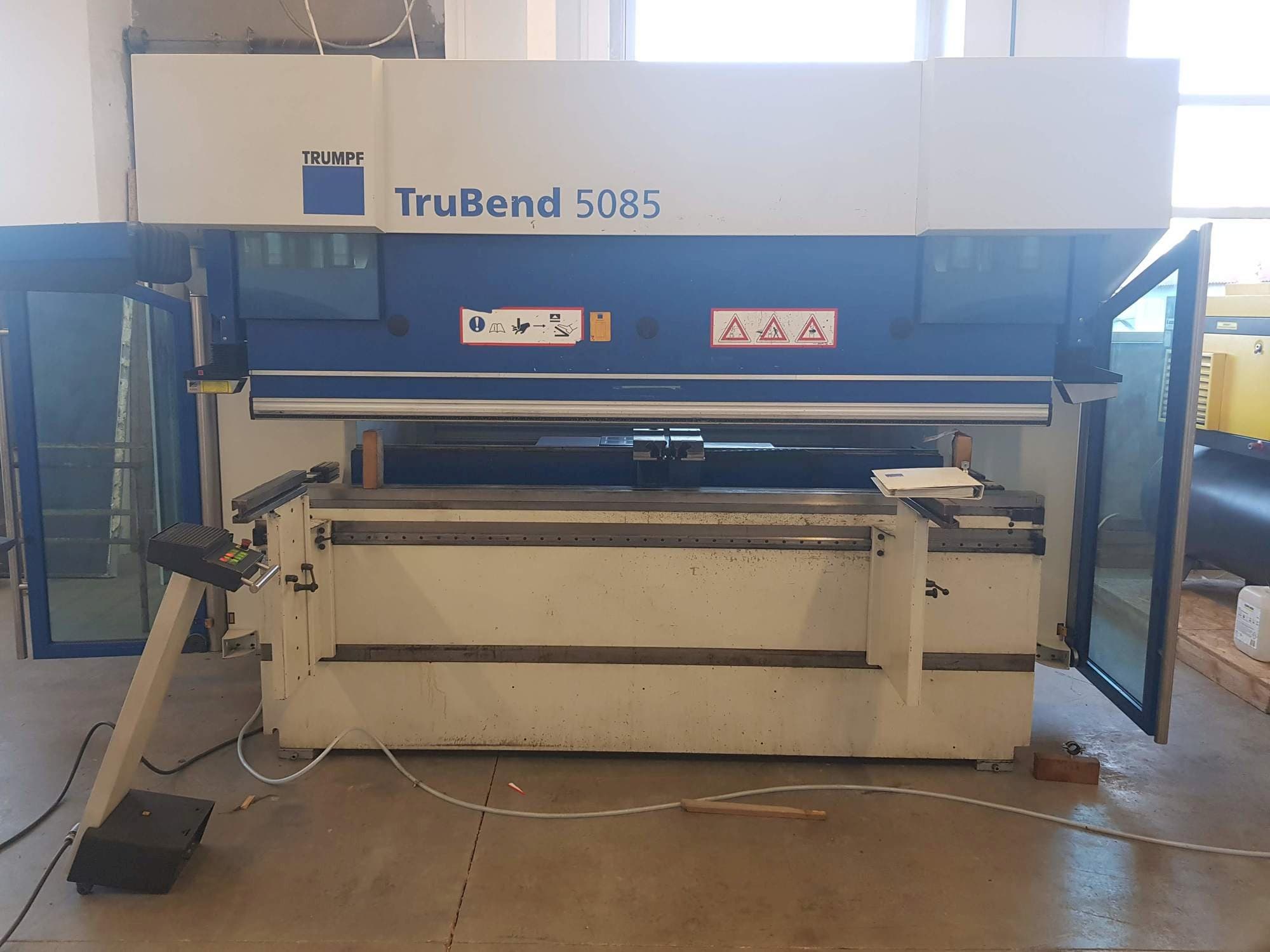 Vooraanzicht  van Trumpf TruBend 5085  machine