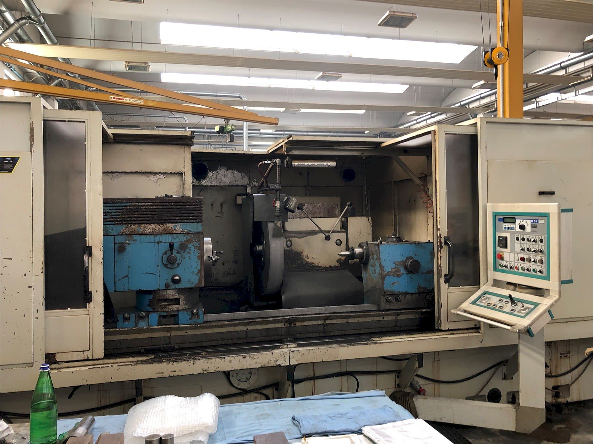 Vooraanzicht  van Cetos									 BUC 63 x 2000  machine