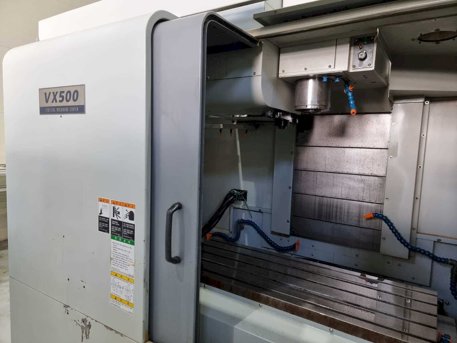 Vooraanzicht  van Hyundai Wia VX500  machine