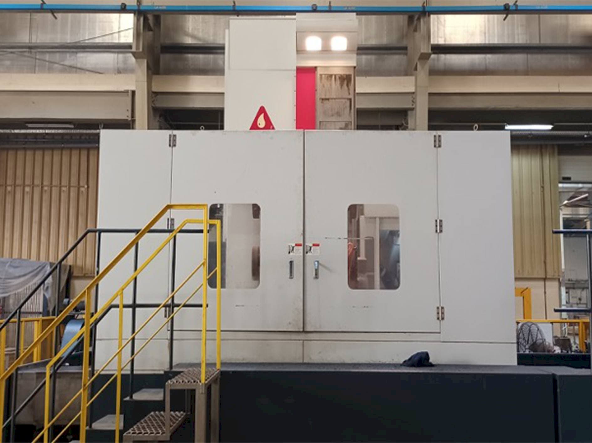 Vooraanzicht  van YOU JI HBM130/3022  machine