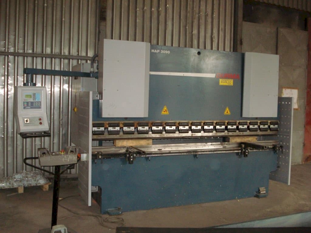 Vooraanzicht van Durma HAP 3090 machine