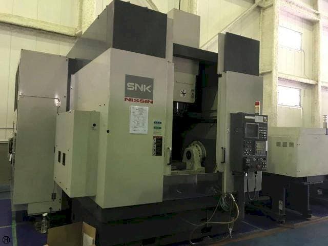 Vooraanzicht  van SNK Nissin  machine