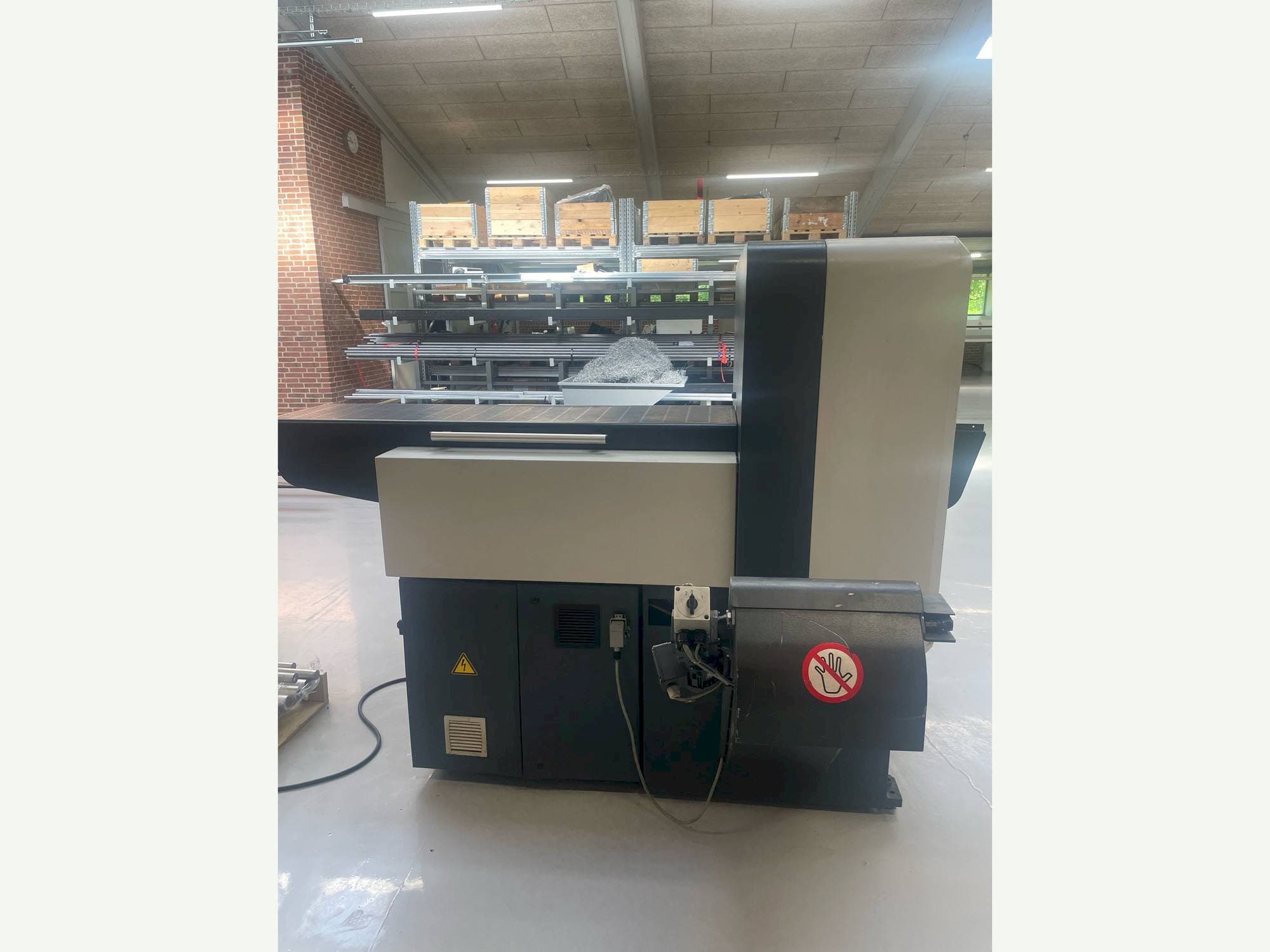 Vooraanzicht  van KASTO Verto A2  machine