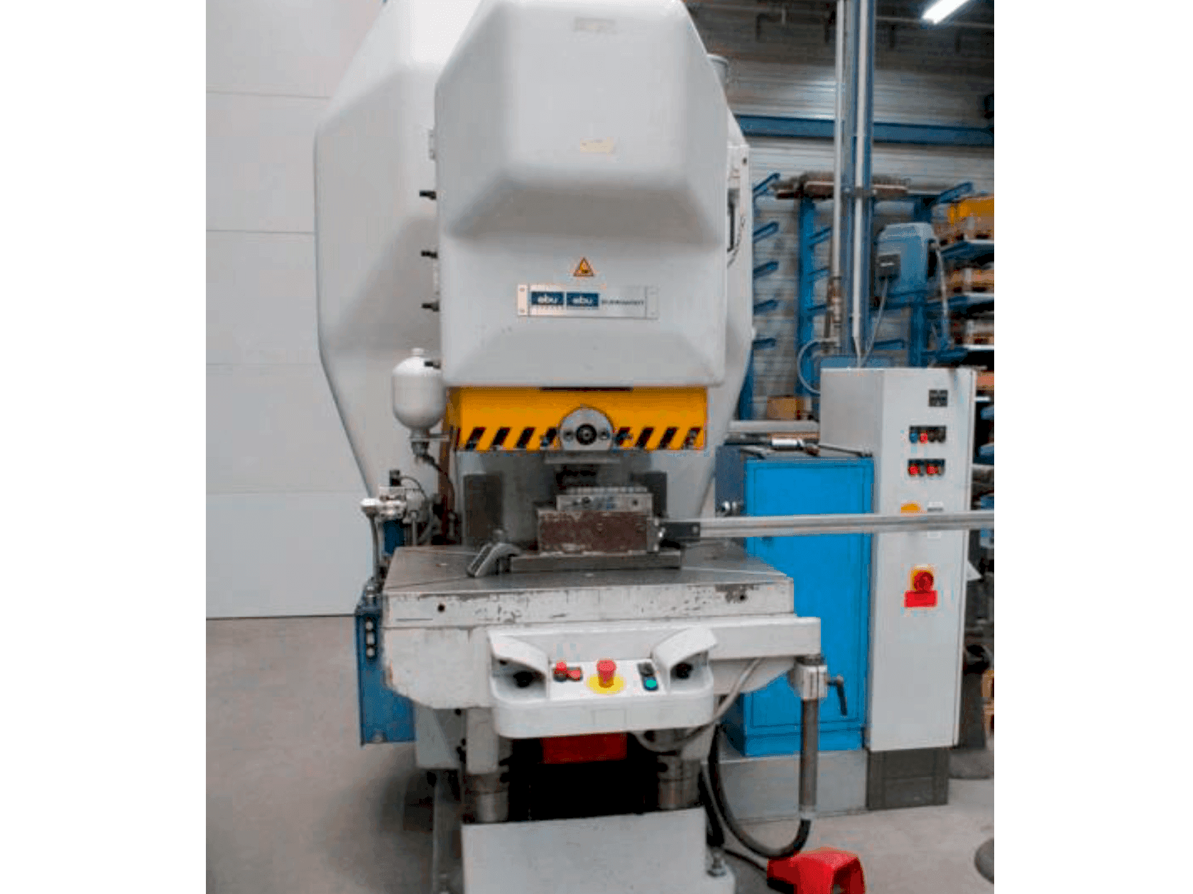 Vooraanzicht  van Ebu H 80 RiV  machine