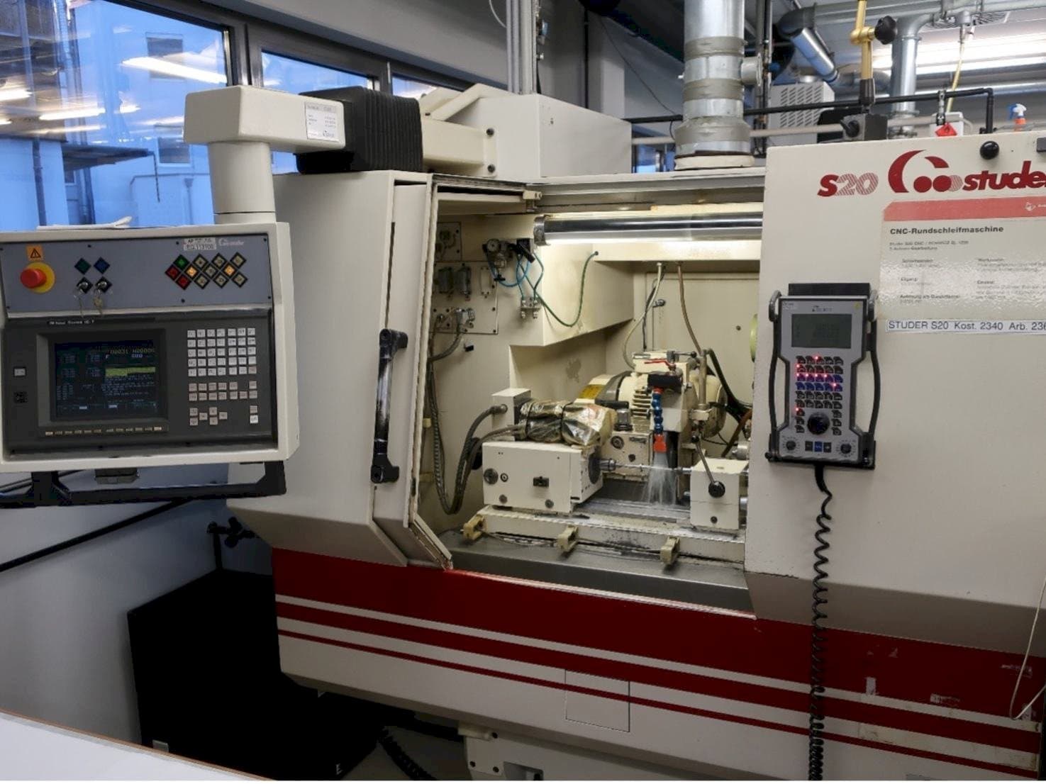 Vooraanzicht  van STUDER  S20-CNC  machine