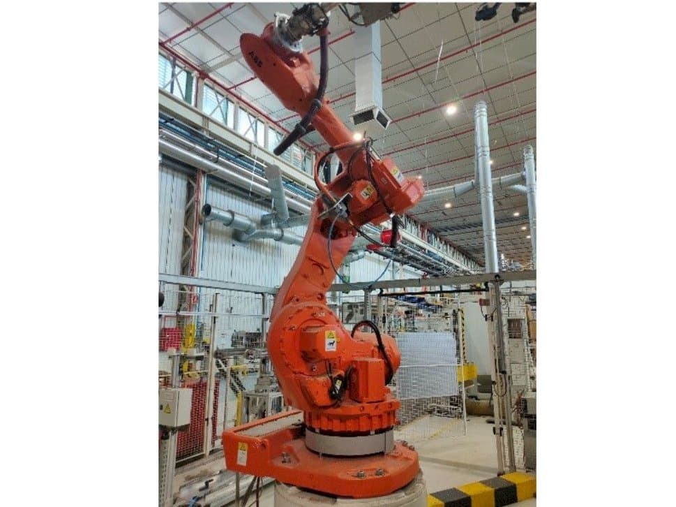 Linkerzijdeaanzicht  van ABB IRB 6600-175/2.55  machine