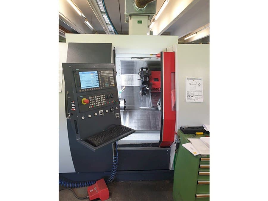 Vooraanzicht  van EMCO Turn E 65  machine