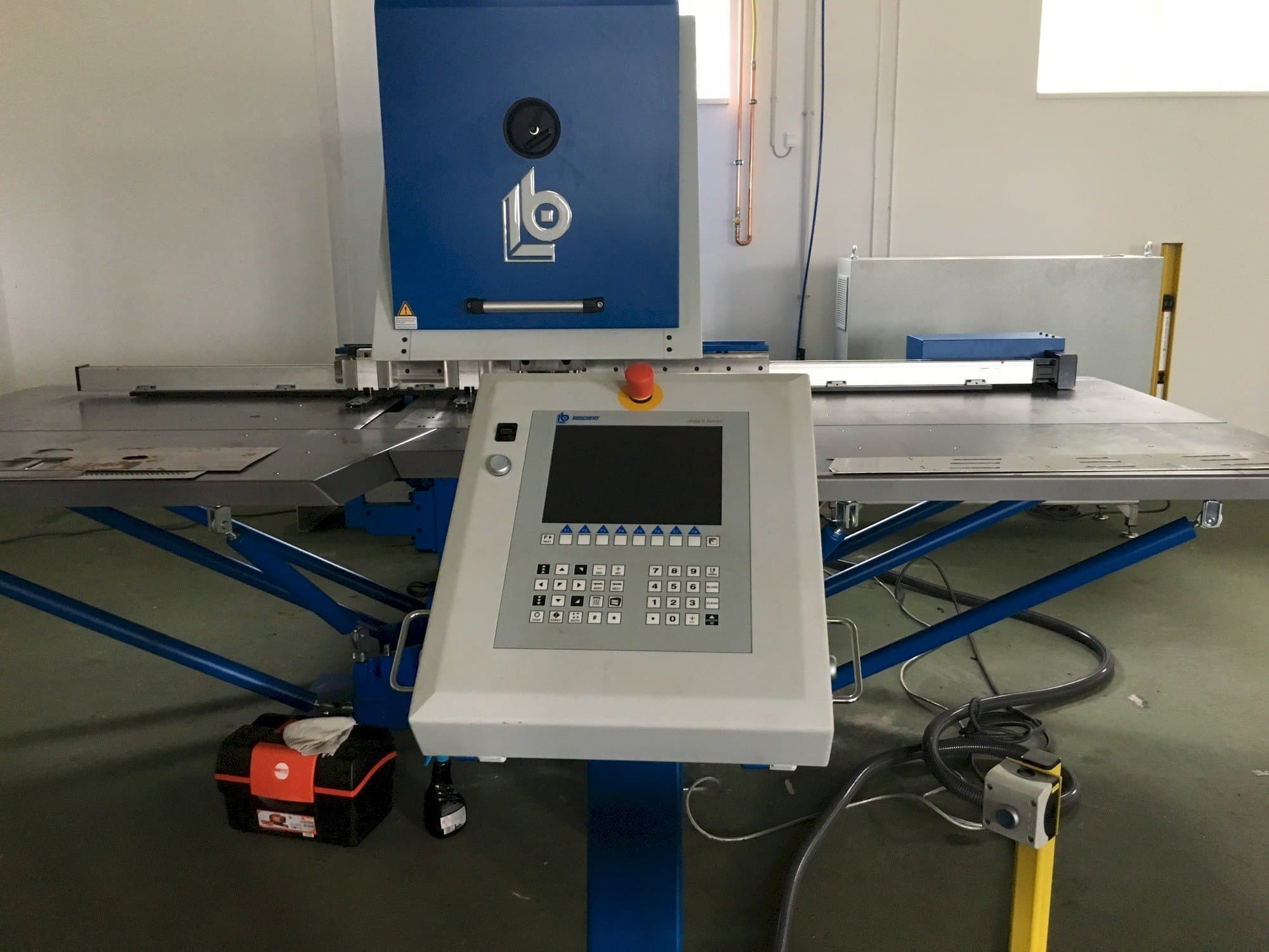 Vooraanzicht  van BOSCHERT Compact 750  machine