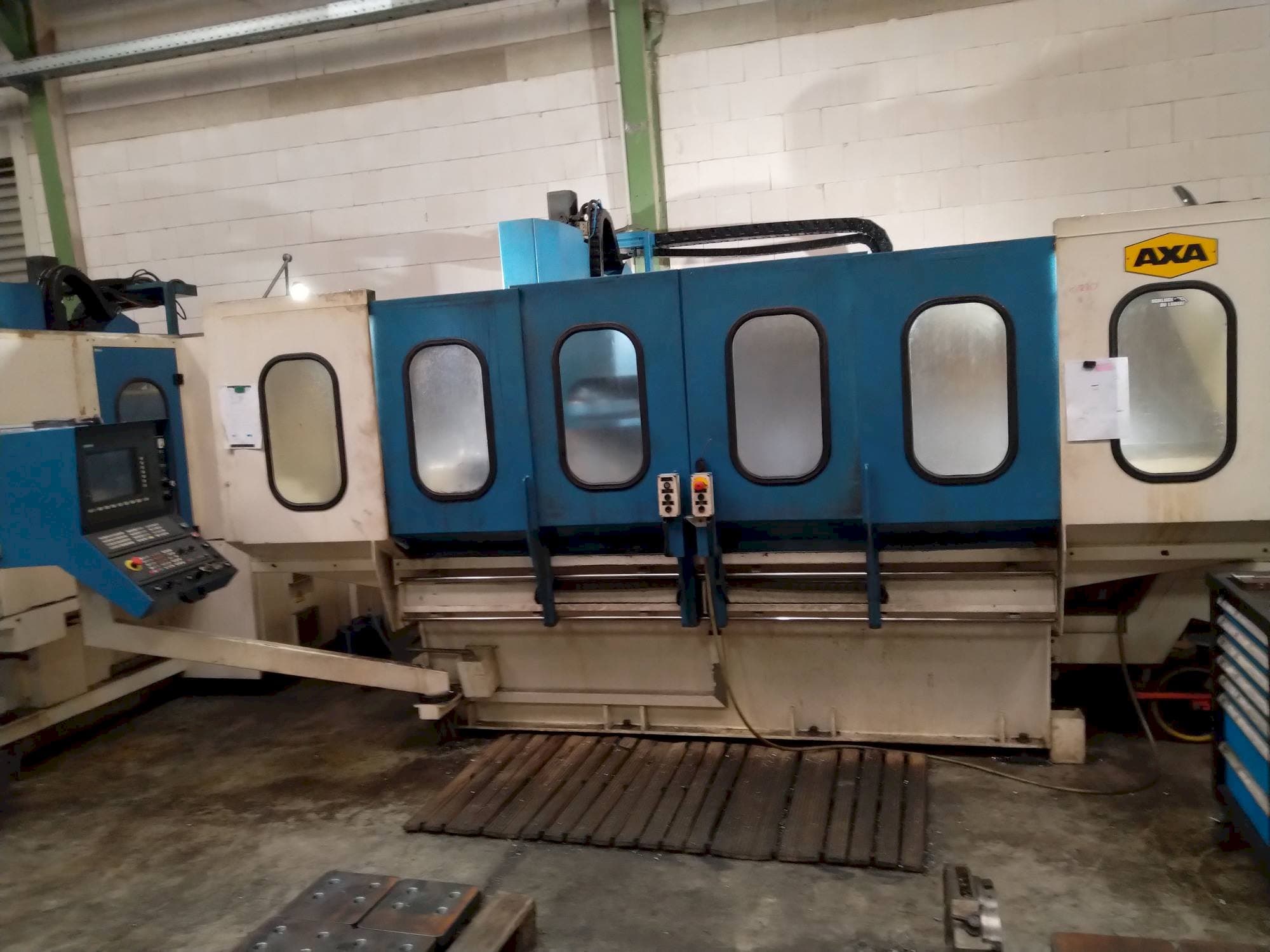 Vooraanzicht  van AXA VSC 2M  machine