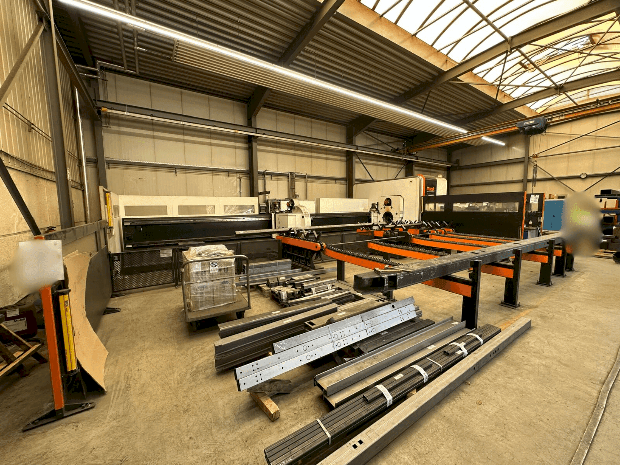 Vooraanzicht  van Mazak FABRI GEAR 400 II  machine