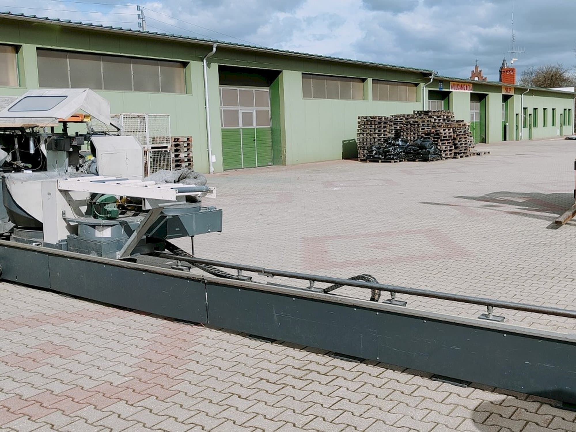 Vooraanzicht  van Elumatec DG 244/2  machine