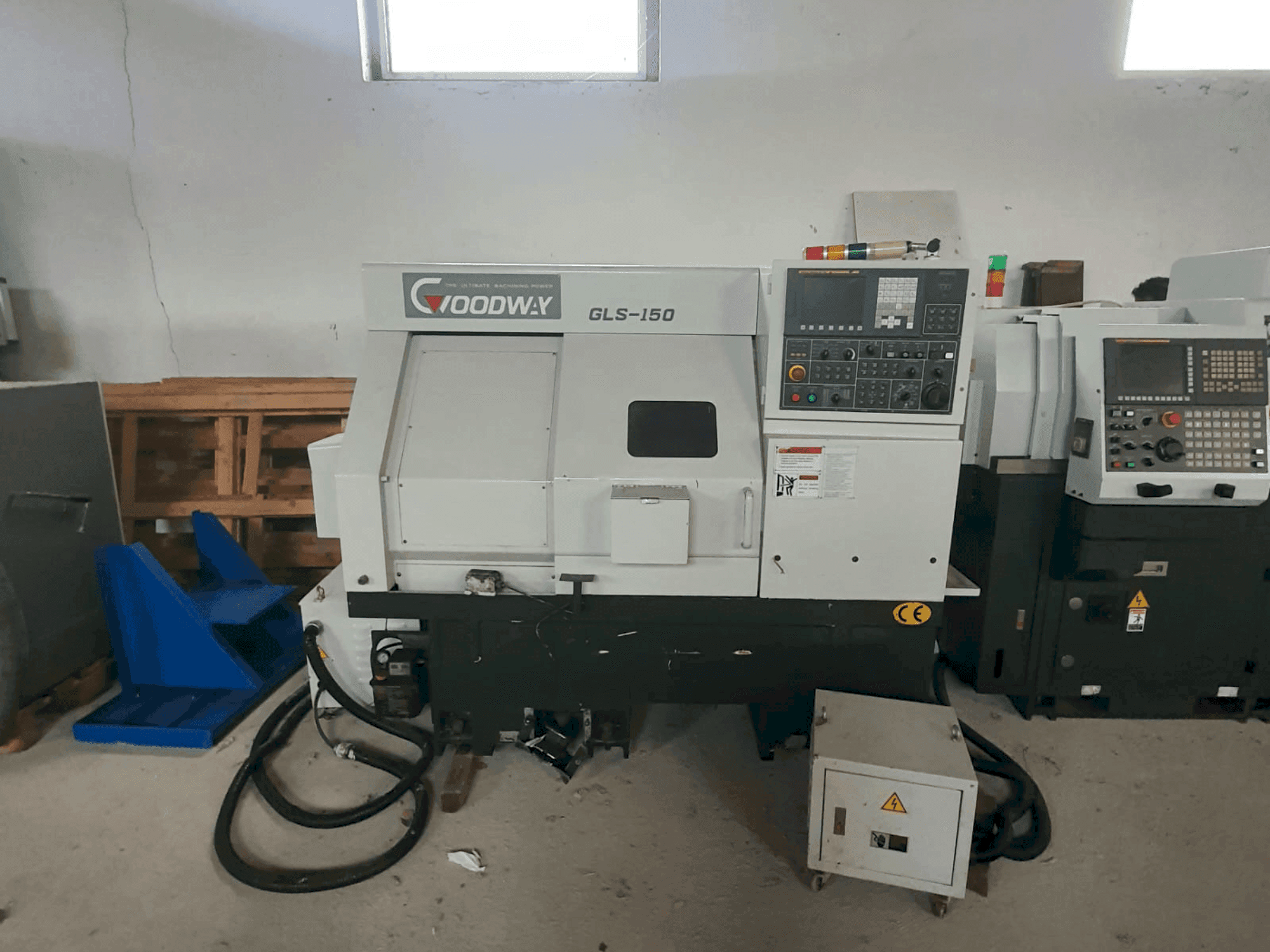 Vooraanzicht  van Goodway GLS-150 M  machine