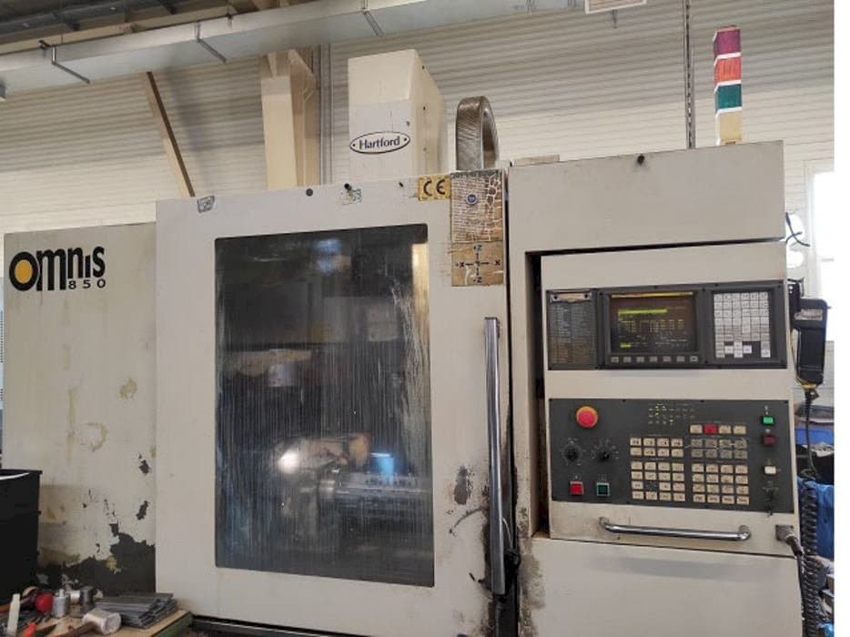 Vooraanzicht  van Hartford Omnis 850  machine