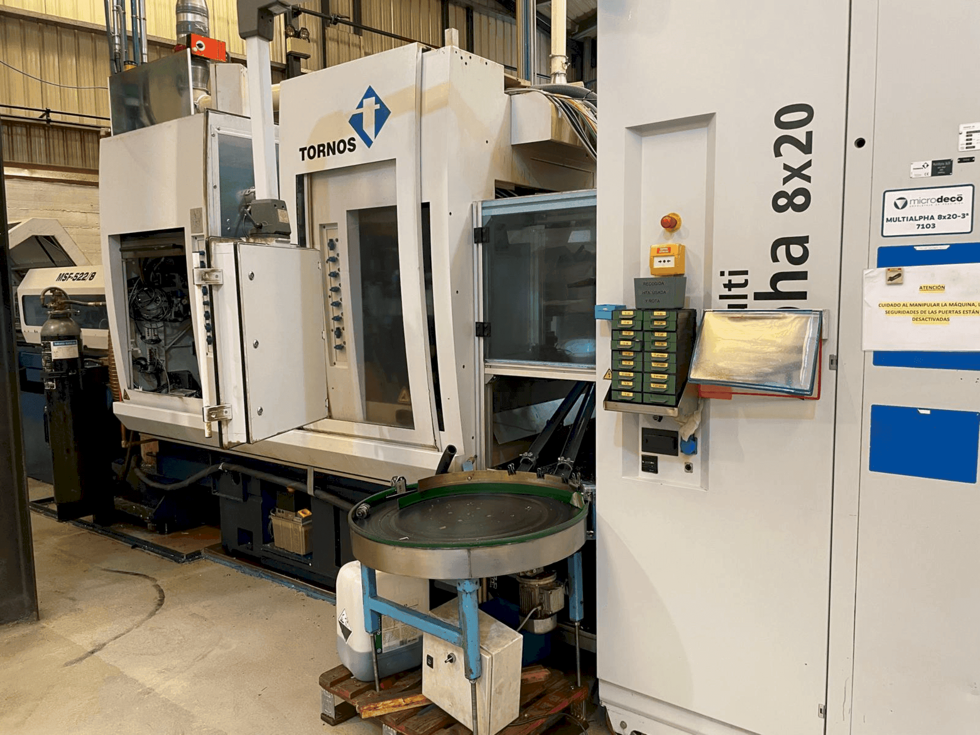 Vooraanzicht  van TORNOS MultiAlpha 8x20  machine