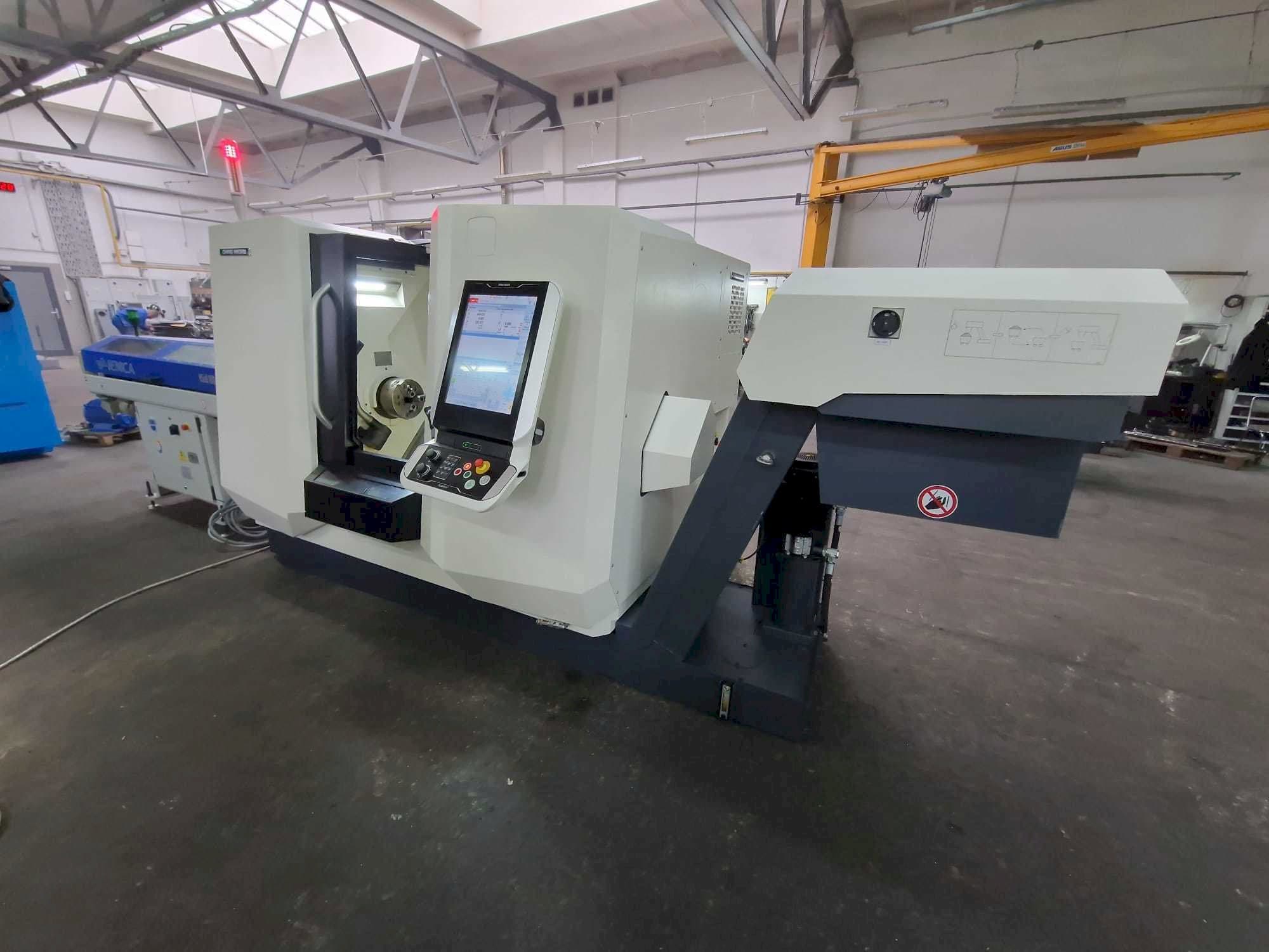 Vooraanzicht  van DMG MORI CLX 350 V6  machine